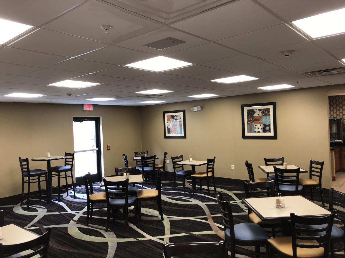 Countryview Inn & Suites Robinson Exteriör bild