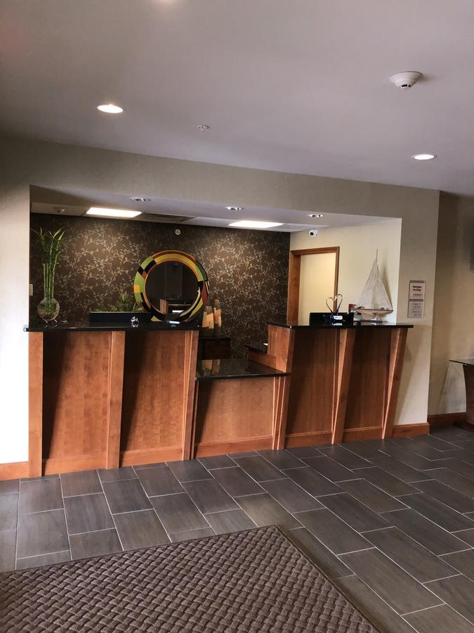 Countryview Inn & Suites Robinson Exteriör bild