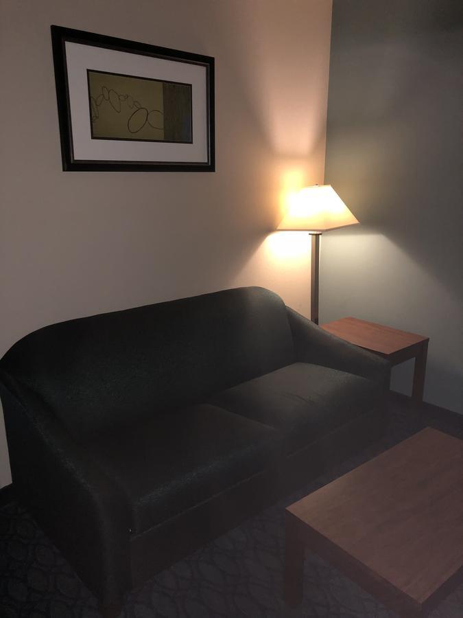 Countryview Inn & Suites Robinson Exteriör bild