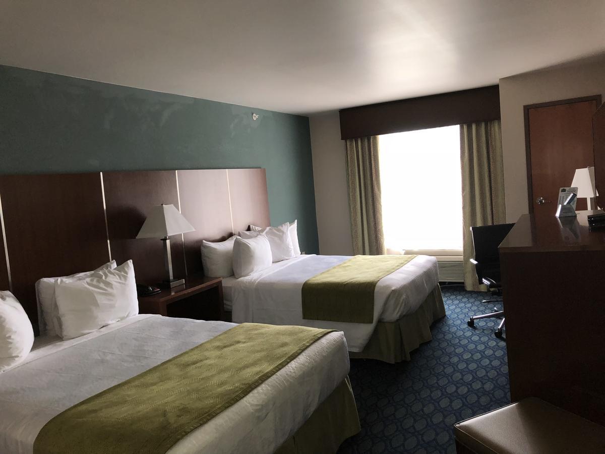 Countryview Inn & Suites Robinson Exteriör bild