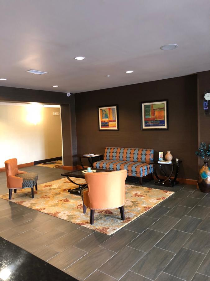 Countryview Inn & Suites Robinson Exteriör bild