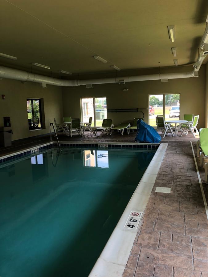 Countryview Inn & Suites Robinson Exteriör bild