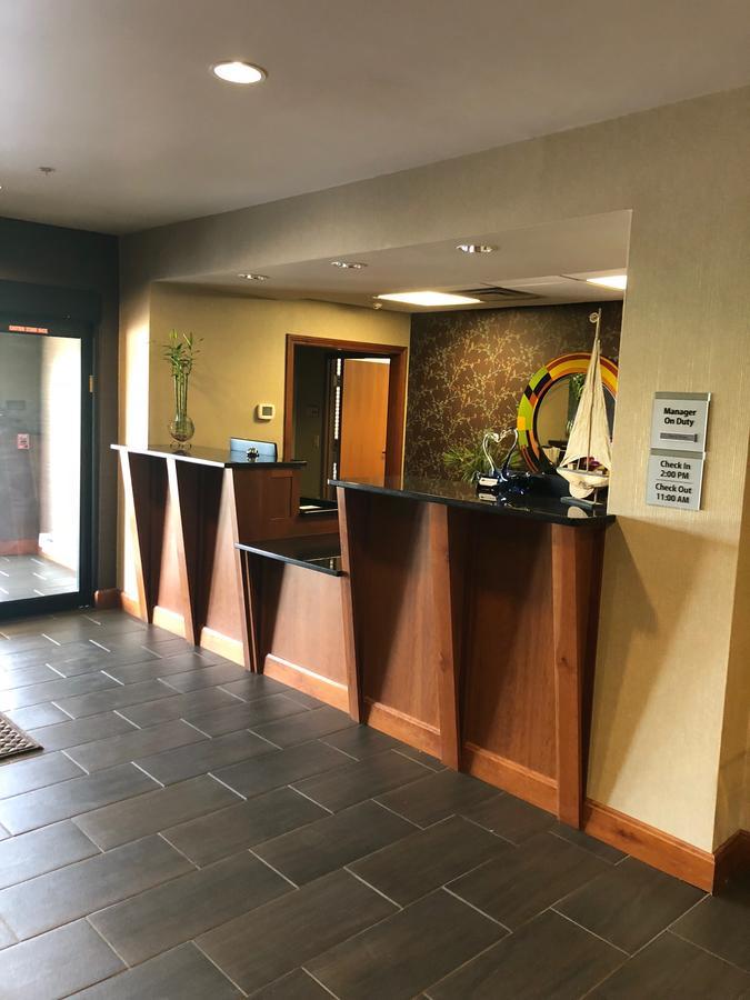 Countryview Inn & Suites Robinson Exteriör bild